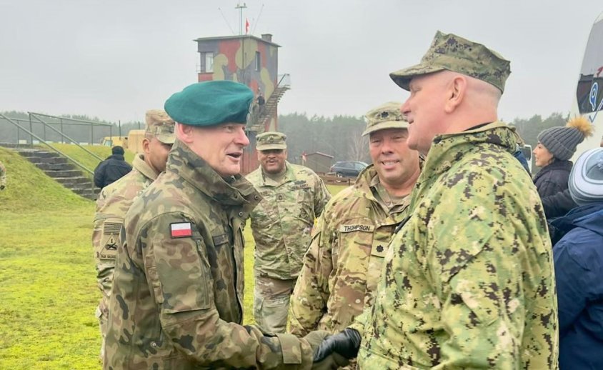 Admirał amerykańskiej armii i wiceprzewodniczący Połączonych Szefów Sztabów z wizytą w drawskim CSB 