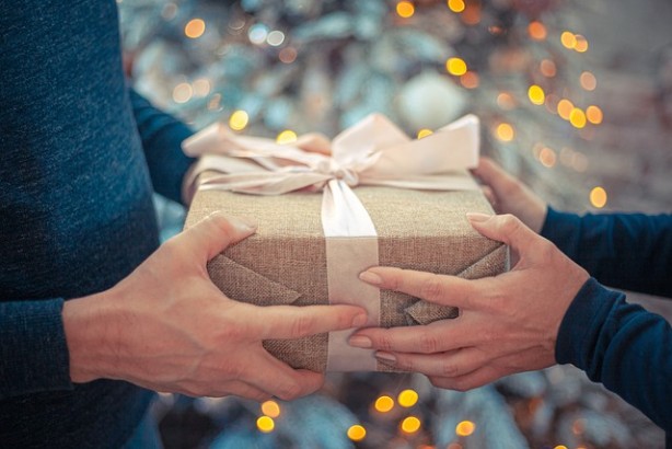 Najbardziej oczywiste prezenty świąteczne dla klientów i bliskich