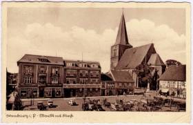 48. Zachodnia pierzeja drawskiego rynku, od lewej: dom towarowy Wittego, Hotel Stadt Dramburg oraz dwie nieistniejące dziś kamienice