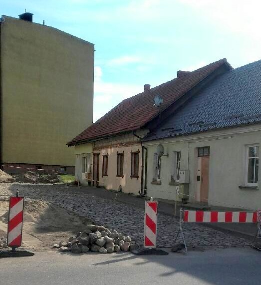 Na ulicy Chrobrego w Kaliszu Pomorskim przywrócą bruk taki jak był dawniej