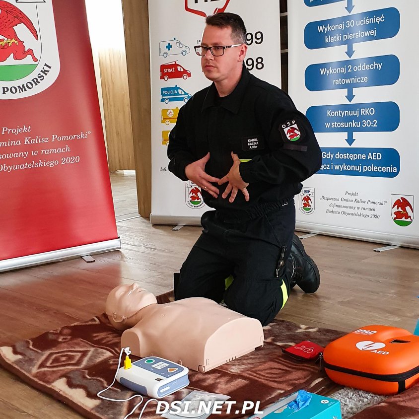 Pierwsze AED w Kaliszu Pomorskim już działają. Były też szkolenia