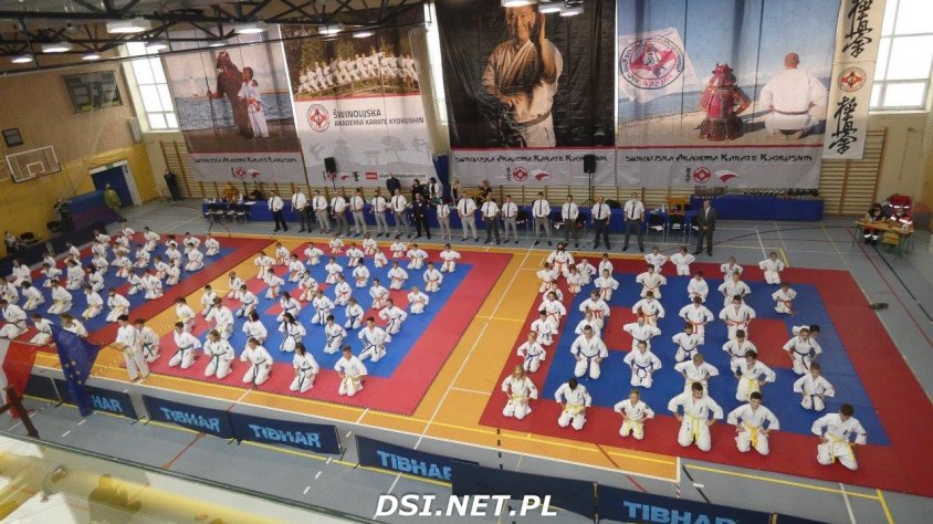 Karatecy z Drawska dumni po zawodach w Świnoujściu. Zobacz jak im poszło 