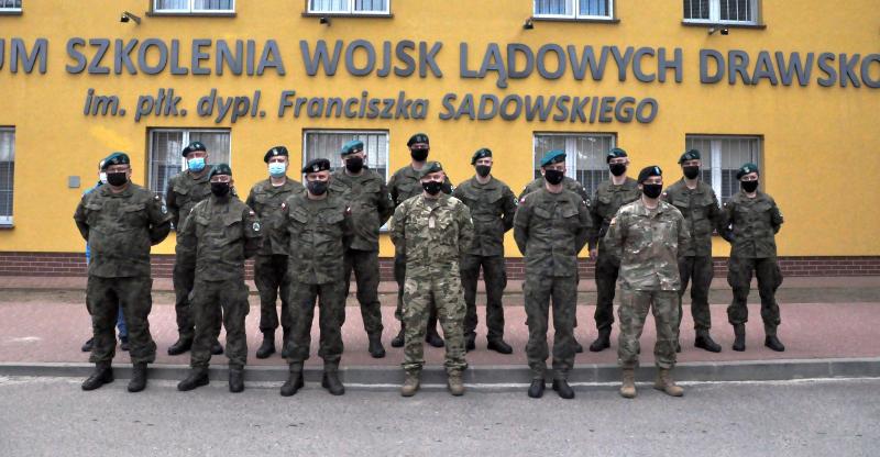 Zastępca Dowódcy Centrum Szkolenia Sił Połączonych NATO na drawskim poligonie
