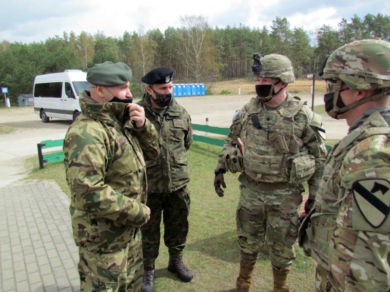 Zastępca Dowódcy Centrum Szkolenia Sił Połączonych NATO na drawskim poligonie