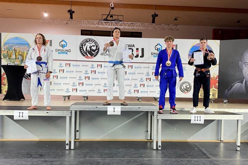 Zuzanna Szmagaj ze Złotem na XVIII Mistrzostwach Polski w Brazylijskim Jiu-Jitsu. Medale przywożą również Tomasz Dulek i Kuba Dębowski