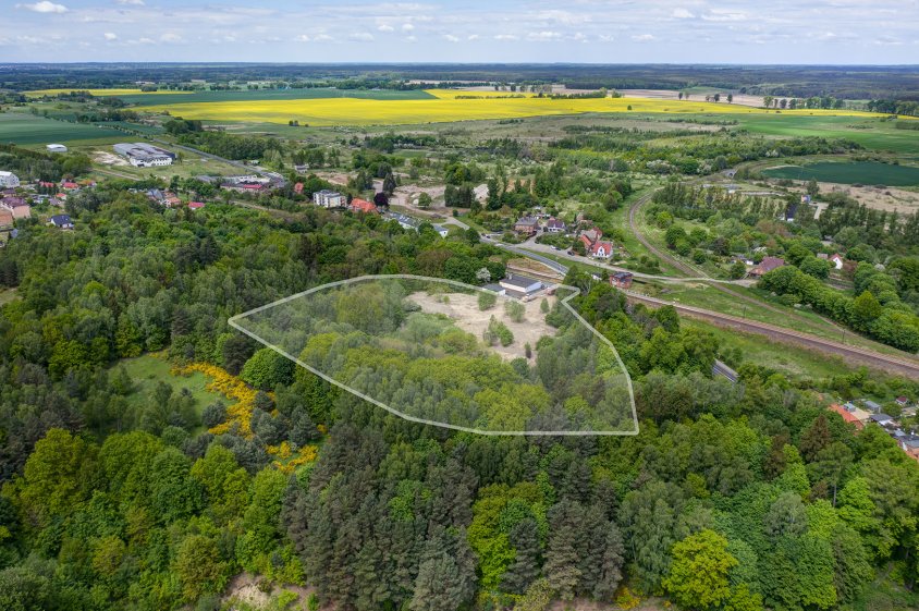Burmistrz chce sprzedać ten teren za min. 1 mln. zł. Ogłosił przetarg. Zobacz zdjęcia