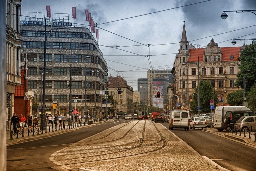 Planujesz zwiedzanie Wrocławia? Najsprawniej i najwygodniej będzie wynająć samochód