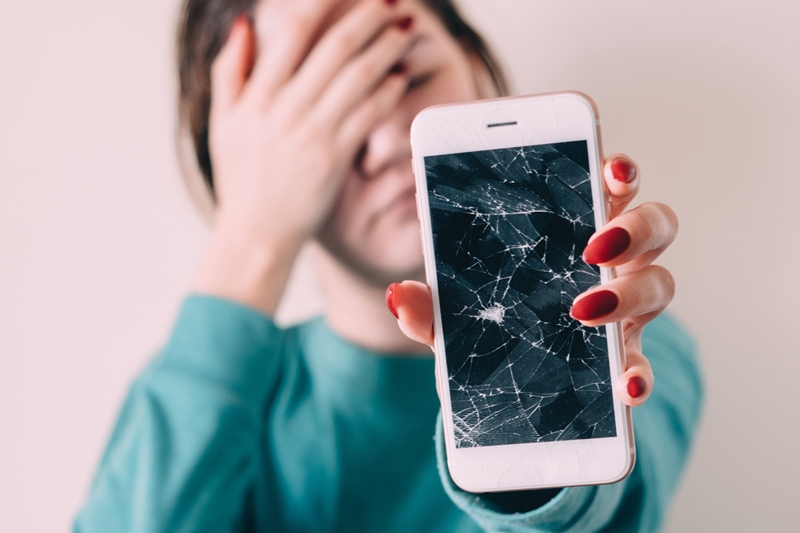 Serwis telefonów komórkowych – naprawa uszkodzenia bez wychodzenia z domu