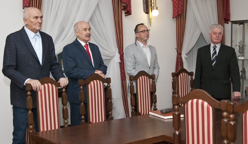 Burmistrz Garbacz zwołał naradę samorządową