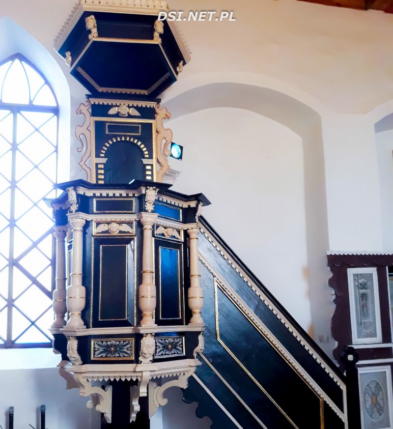 W kościele w Gudowie została odrestaurowana zabytkowa ambona.