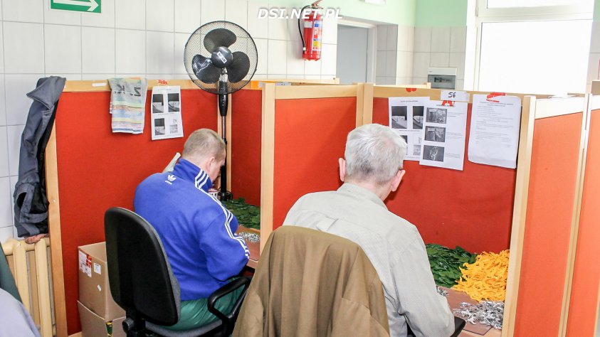 Zakład Karny w Wierzchowie pokazuje jak pracują osadzeni
