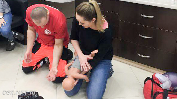 Postawili sobie cel: Uczyć pierwszej pomocy i wyposażyć mieszkańców w publiczne AED