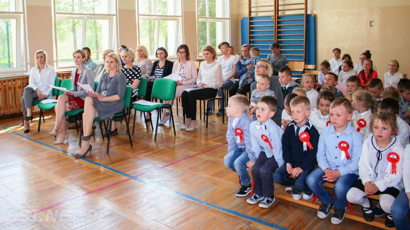 Rocznica uchwalenia konstytucji 3 maja Obchodzona w szkole podstawowej w Nętnie