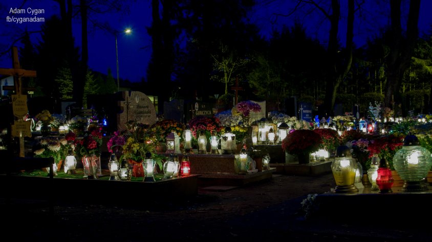 Kilka nocnych zdjęć z drawskiego cmentarza