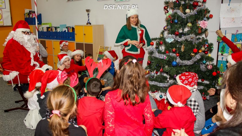 Mikołaj odwiedził dzieci w drawskiej jedynce