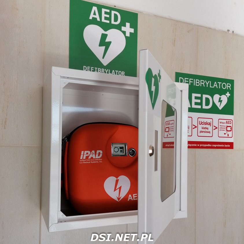 10 defibrylatorów AED już działa w Kaliszu Pomorskim. Strażacy zrealizowali projekt budżetu obywatelskiego