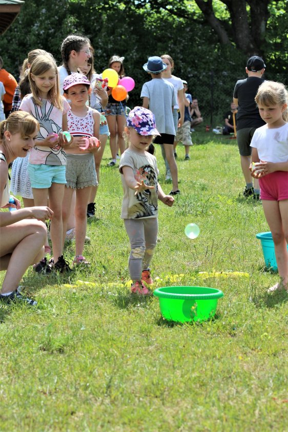 Kolorowy piknik dla dzieci w Żabinie