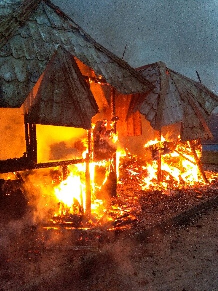 O 6. rano spaliły się obiekty gastronomiczne na plaży w Cieszynie