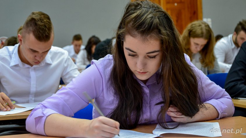 Tegoroczni maturzyści piszą próbny egzamin dojrzałości