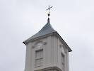  Na tej wieży tyka już zegar, a nad nim skarby w kapsule czasu. Zakończono remont wieży kaliskiego kościoła. 