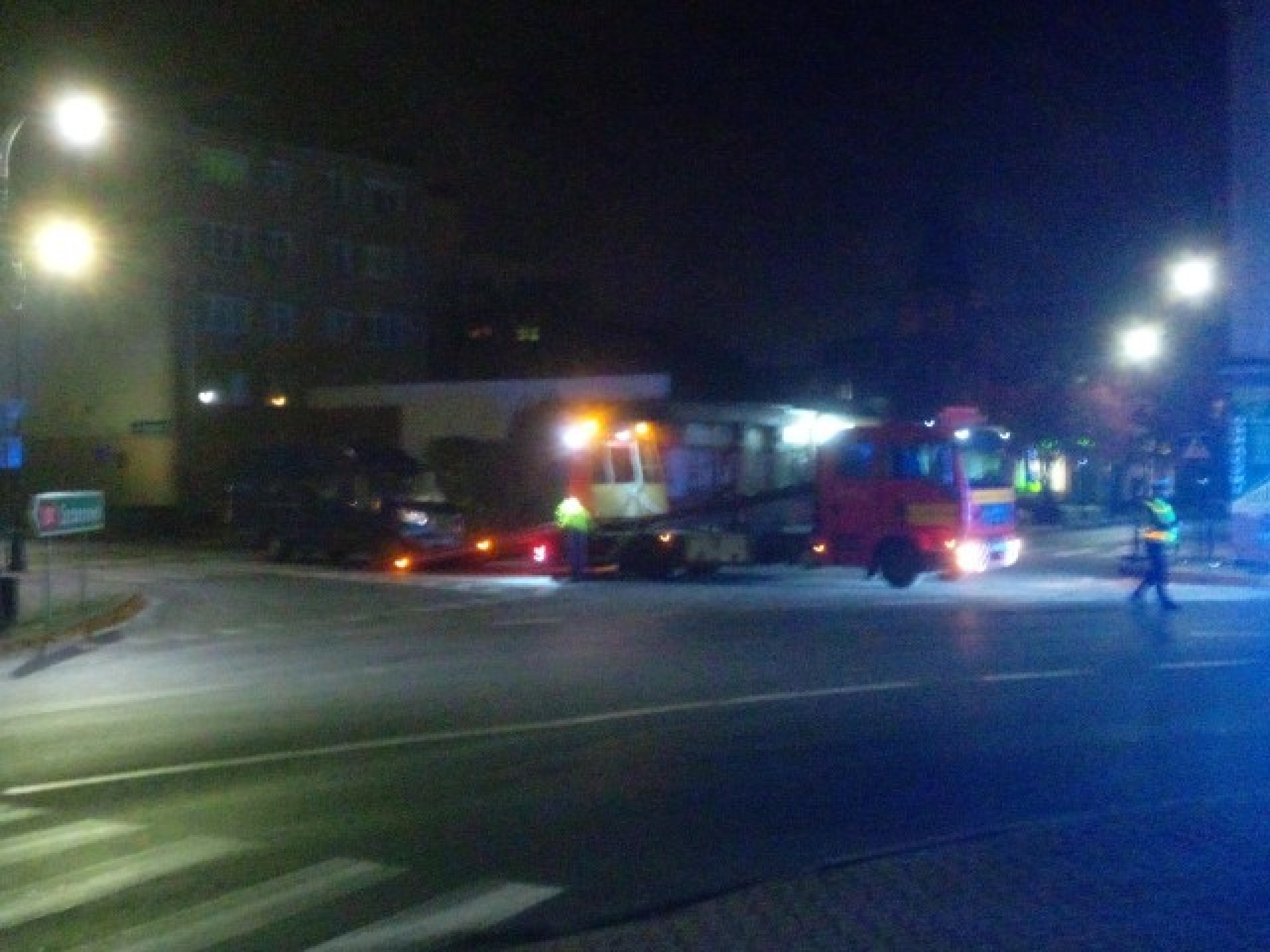 Samochód uderzył w Centrum Handlowe w Drawsku. Kierowca był trzeźwy