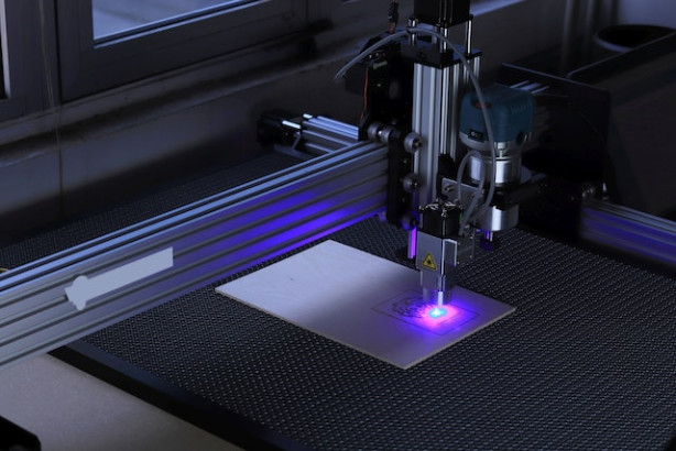 Nowoczesne spawarki laserowe – rodzaje i zastosowanie