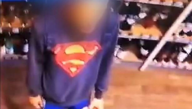 Superman postanowił okraść sklep w Drawsku. Nie miał mocy niewidzialności i nagrały go kamery