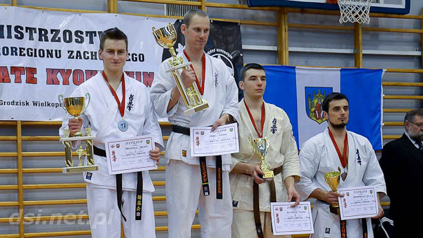 Jakub Pawłowicz drugi w kategorii 75 kg w Mistrzostwach Makroregionu Zachodniego Karate Kyokushin