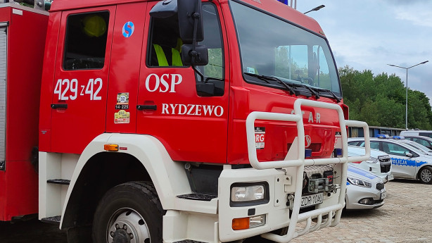 Nowe pojazdy strażackie dla OSP Świerczyna i  OSP Rydzewo
