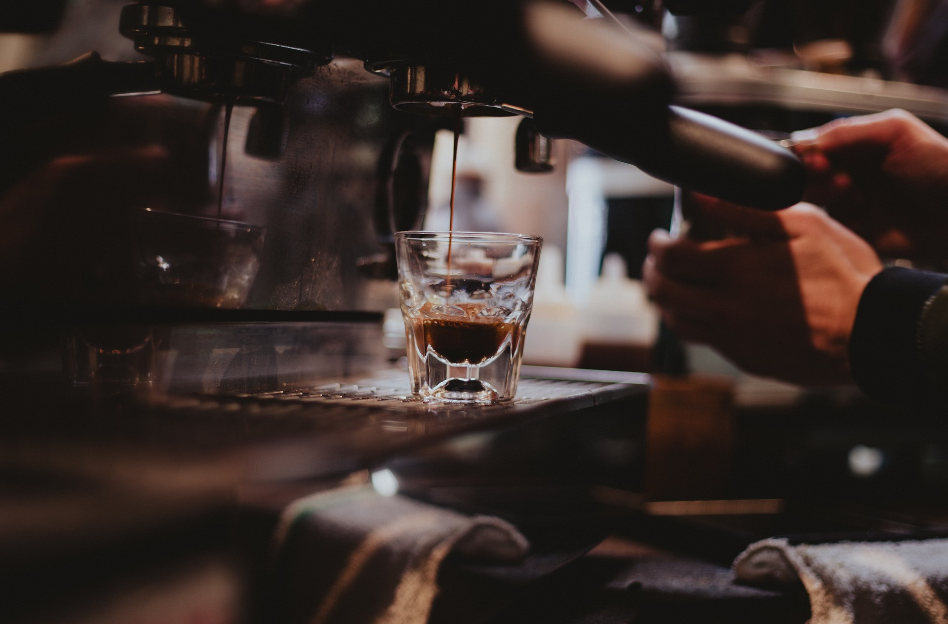 Czy inwestycja w automatyczny ekspres do kawy jest naprawdę słuszna?