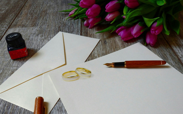 Kartki ślubne ręcznie robione – stylowa oprawa życzeń