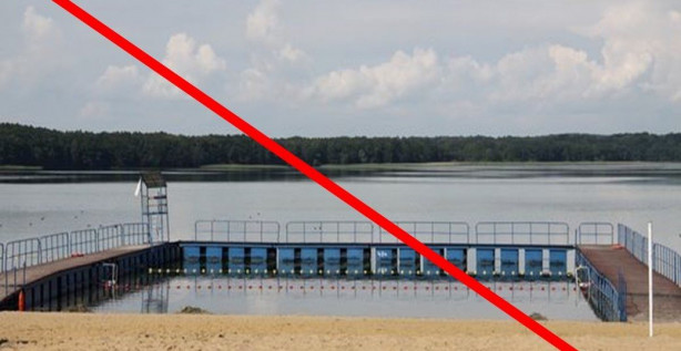 Zakaz kąpieli na kąpielisku nad jeziorem Drawsko w Czaplinku. To mogą być sinice